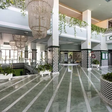 Dream 1 Bedroom Terrace Dining Pool Apartment