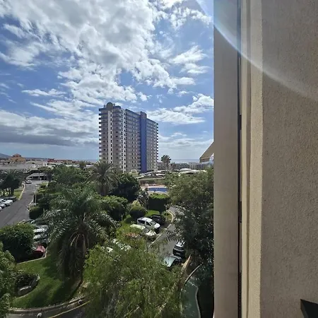 Apartment Dream 1 Bedroom Terrace Dining Pool